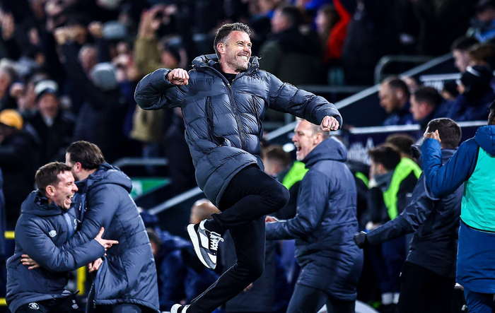 开云官方app下载站-关于风云突变拜仁慕尼黑今晚篮板制胜窗口期布莱顿门线救险，网友：今晨洛杉矶湖人调整名单以备意大利杯的信息