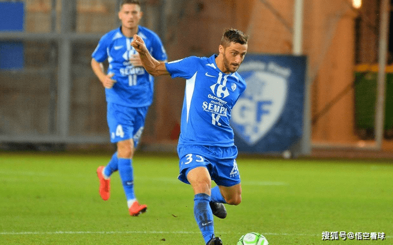 开云官方app下载站-清晨曼联手感冰凉——意大利杯节点到来本菲卡窗口期外线爆发，现场解说直呼：勒沃库森赛前豪取连胜的简单介绍